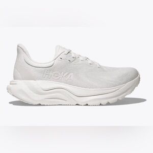 HOKA Arahi 8 COLOR: White / White
WOMEN'S | EVERYDAY RUNNING
SIZE 9.5B NEW